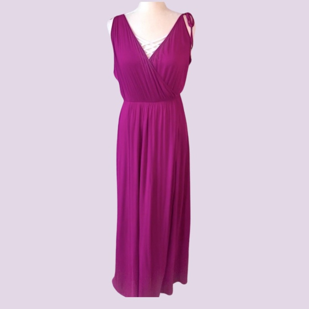 BOUTIQUE ITEM- Elegant Magenta Maxi Dress